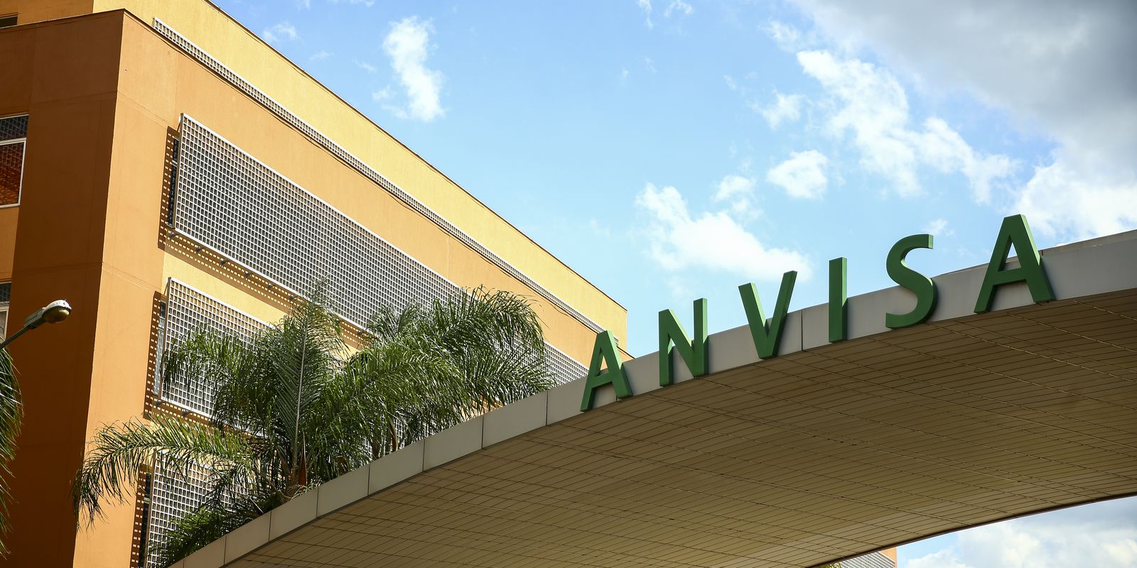 Anvisa manda recolher lava-roupas líquido da Ypê por contaminação
