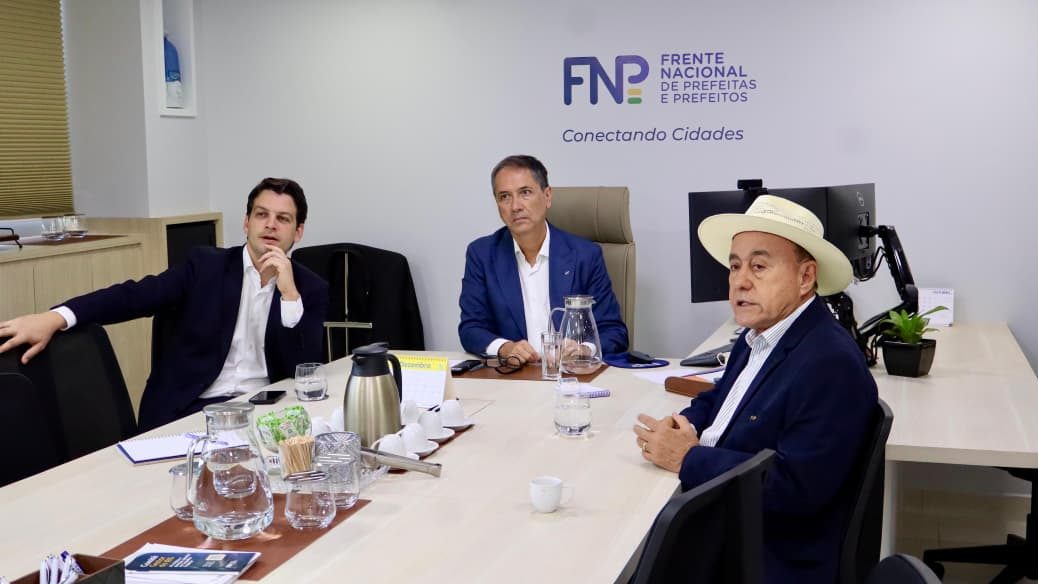 Prefeito de Rio Branco participa de encontro em Brasília e articula representatividade no Conselho Superior do IBS