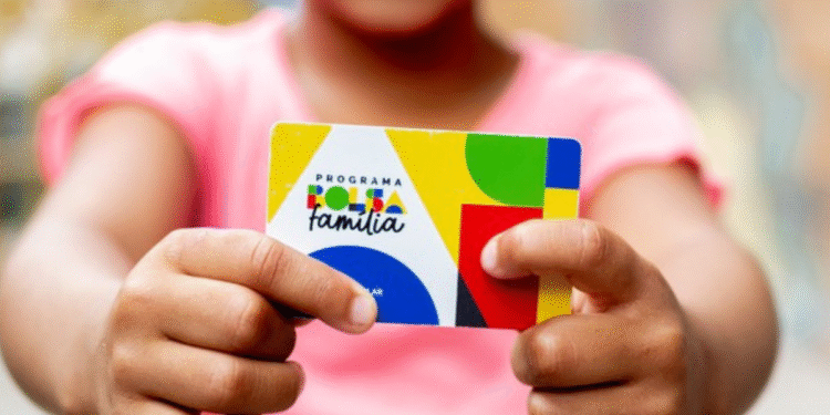 Prefeitura de Rio Branco alerta beneficiários do Bolsa Família sobre encerramento da segunda vigência em dezembro