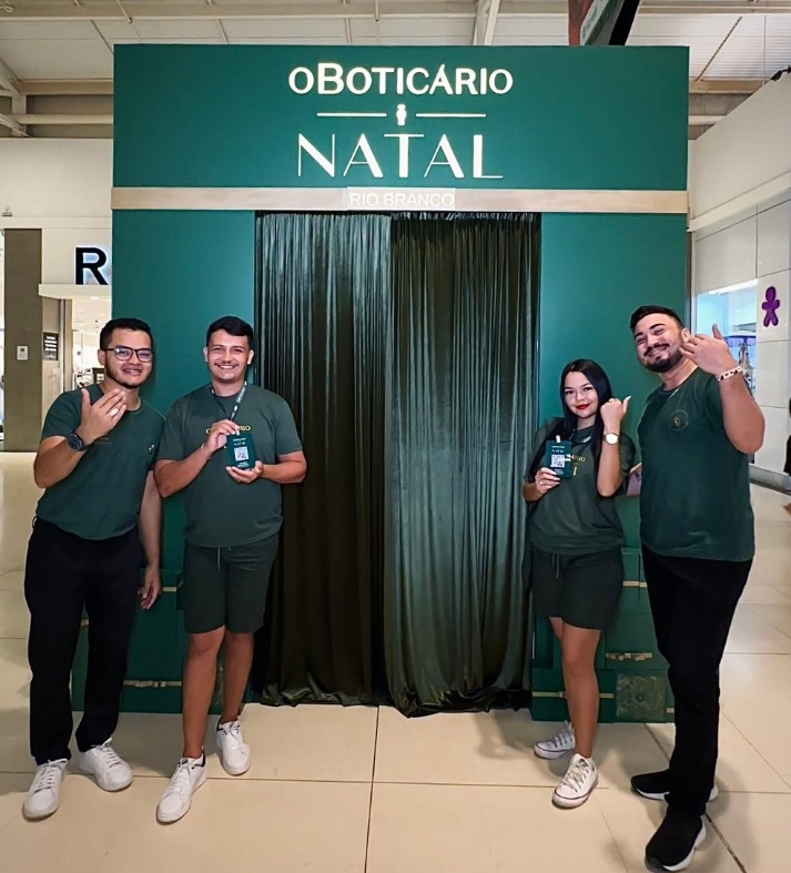 O Boticário traz caixa gigante de presente para o Natal de Rio Branco