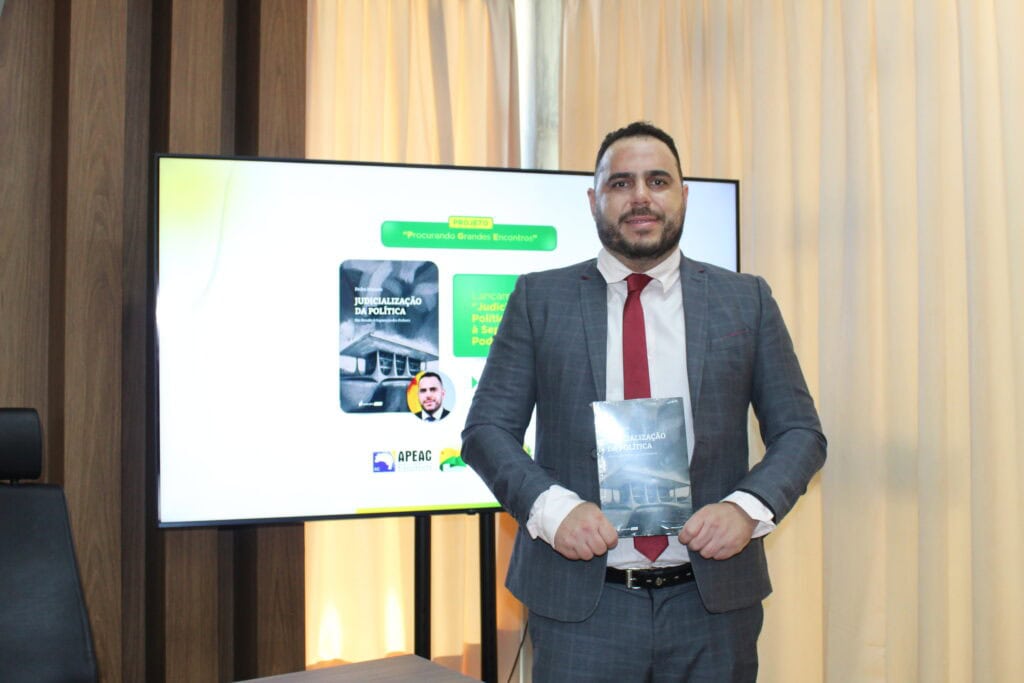 Procurador do Estado lança livro sobre judicialização da política