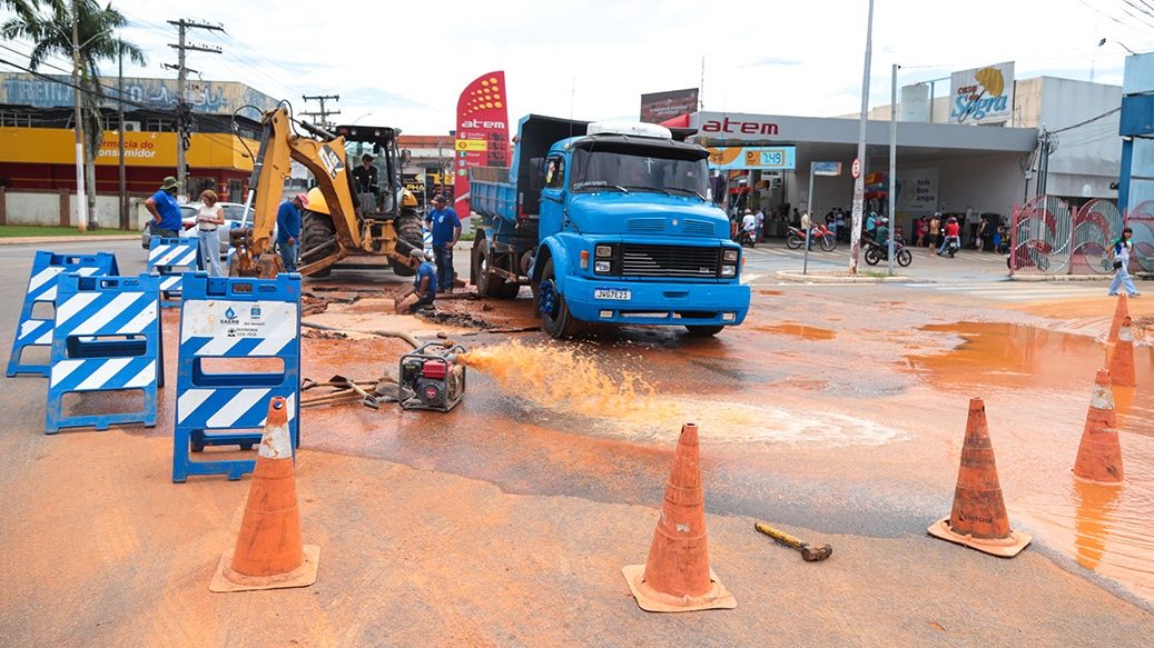 Prefeitura atua para restabelecer abastecimento de água nos bairros Cadeia Velha e Habitasa