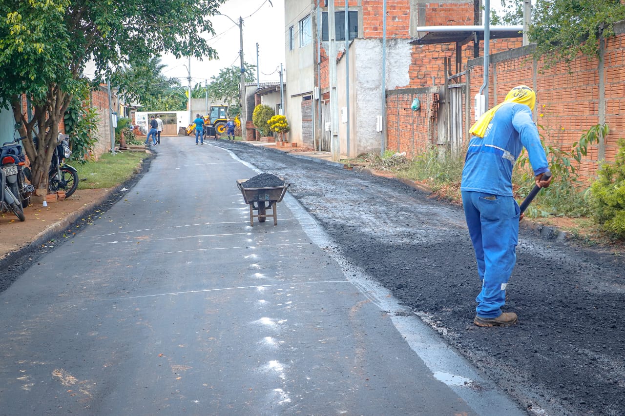 Prefeitura de Rio Branco intensifica obras de pavimentação no bairro Bahia Velha