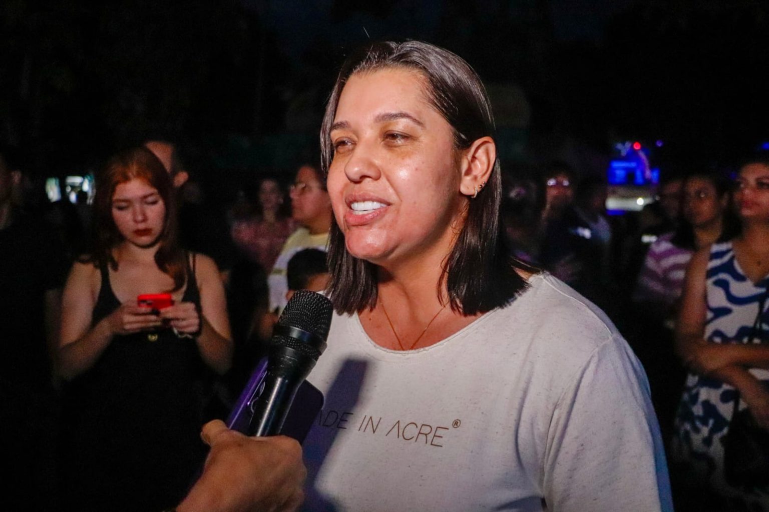 Primeira-dama de Sapé, na Paraíba, visita Rio Branco e se encanta com iluminação de Natal em LED