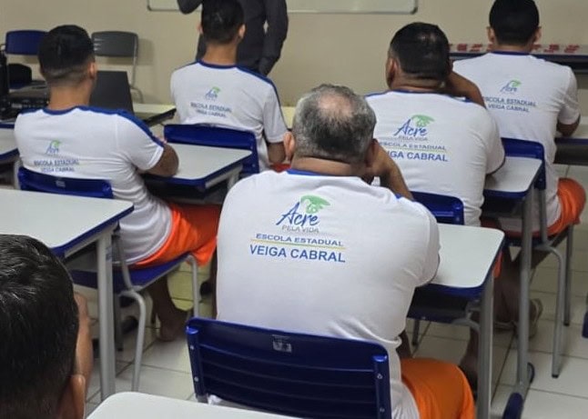 Unidade Penitenciária de Senador Guiomard celebra a formatura de alunos do ensino regular