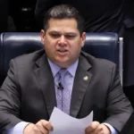 Alcolumbre cancela calendário para sabatina de Jorge Messias ao STF