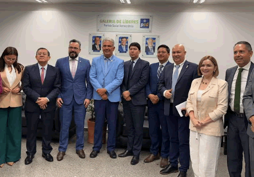 Petecão reúne parlamentares do Brasil e do Peru para avançar em integração econômica e rotas logísticas pelo Acre