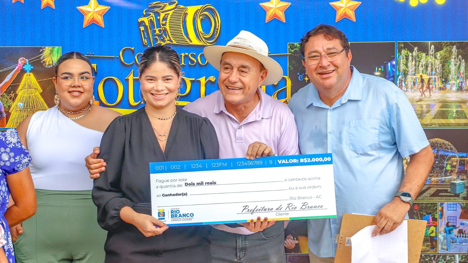 Prefeitura premia vencedores do 5º Concurso de Fotografia do Natal de Vida, Esperança e Dignidade