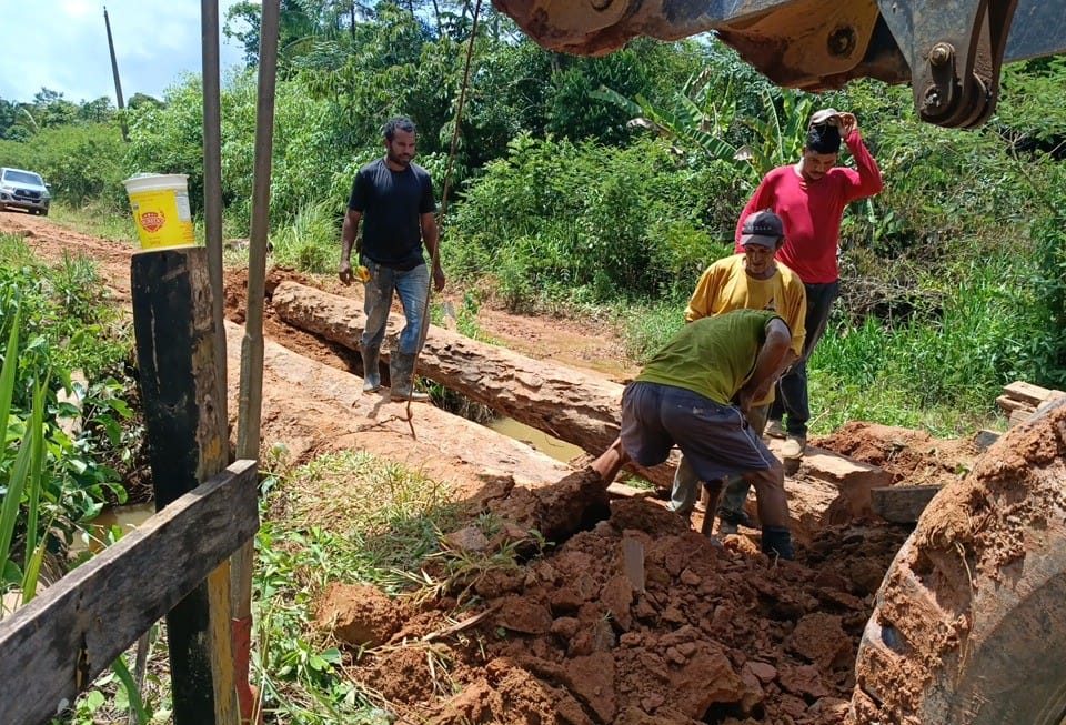 Prefeitura de Rio Branco realiza ações paliativas em ramais afetados pelas fortes chuvas
