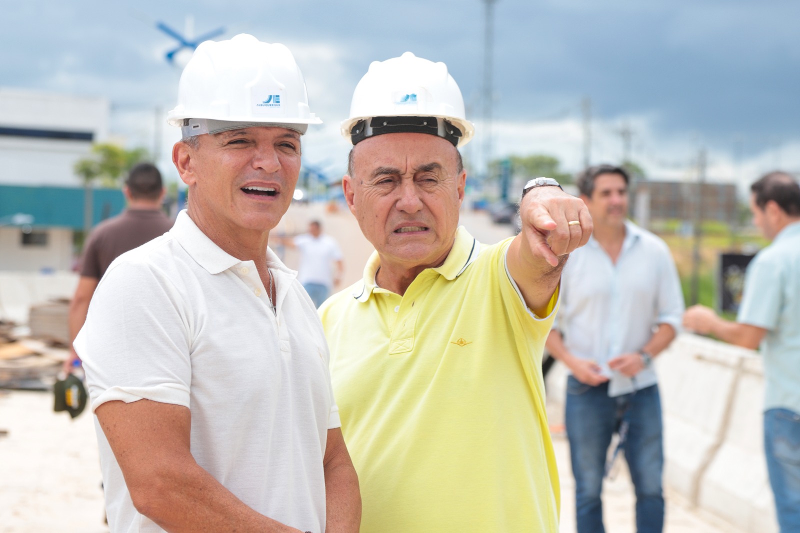Prefeitura de Rio Branco acompanha avanço das obras do Mercado Elias Mansour e do Viaduto da AABB