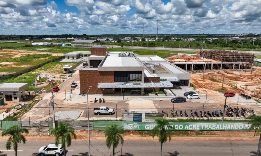 Governo avança nas obras da nova maternidade de Rio Branco e primeira etapa tem entrega até março