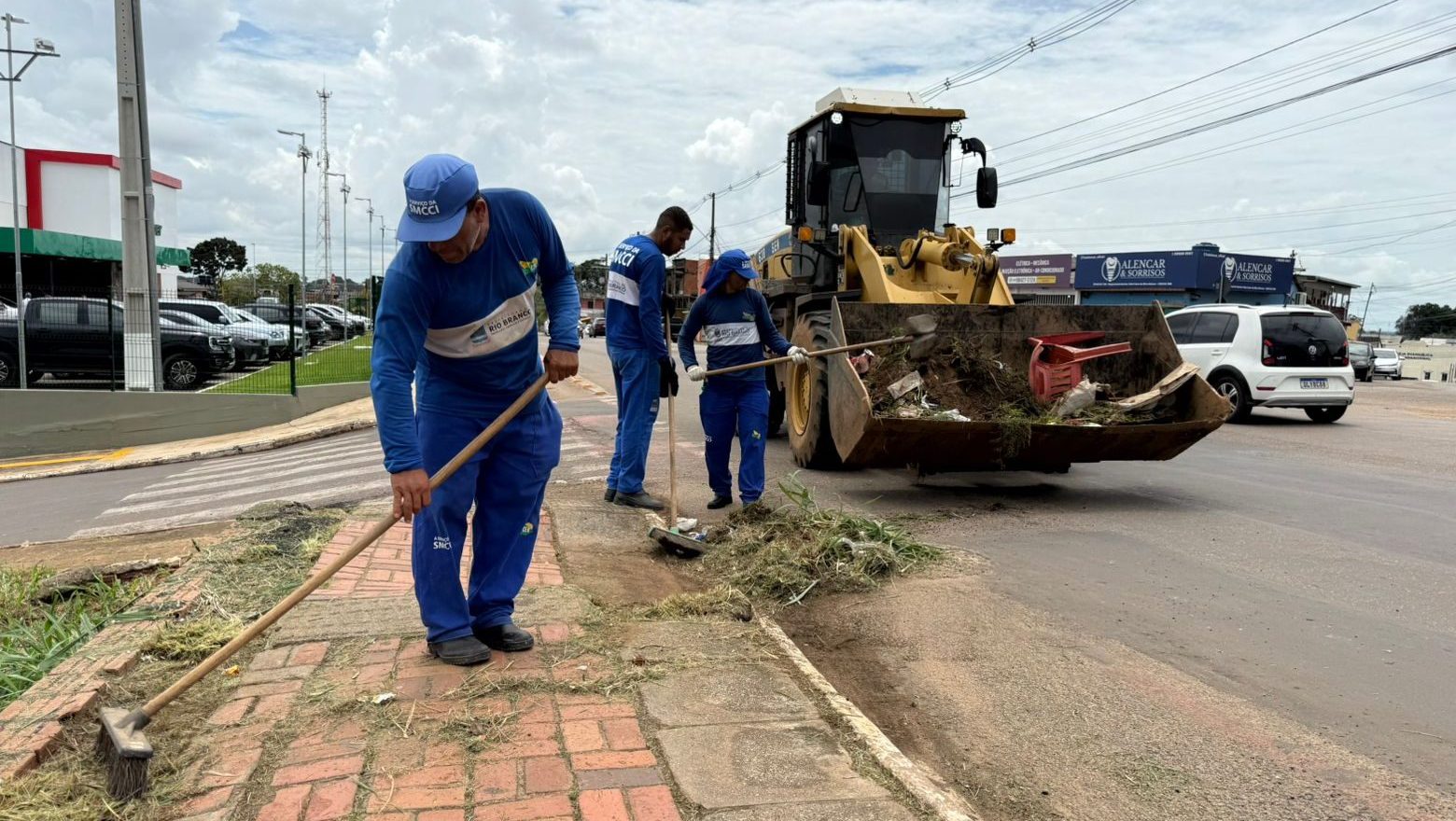 Prefeitura de Rio Branco segue com operação inverno de limpeza nos bairros da capital