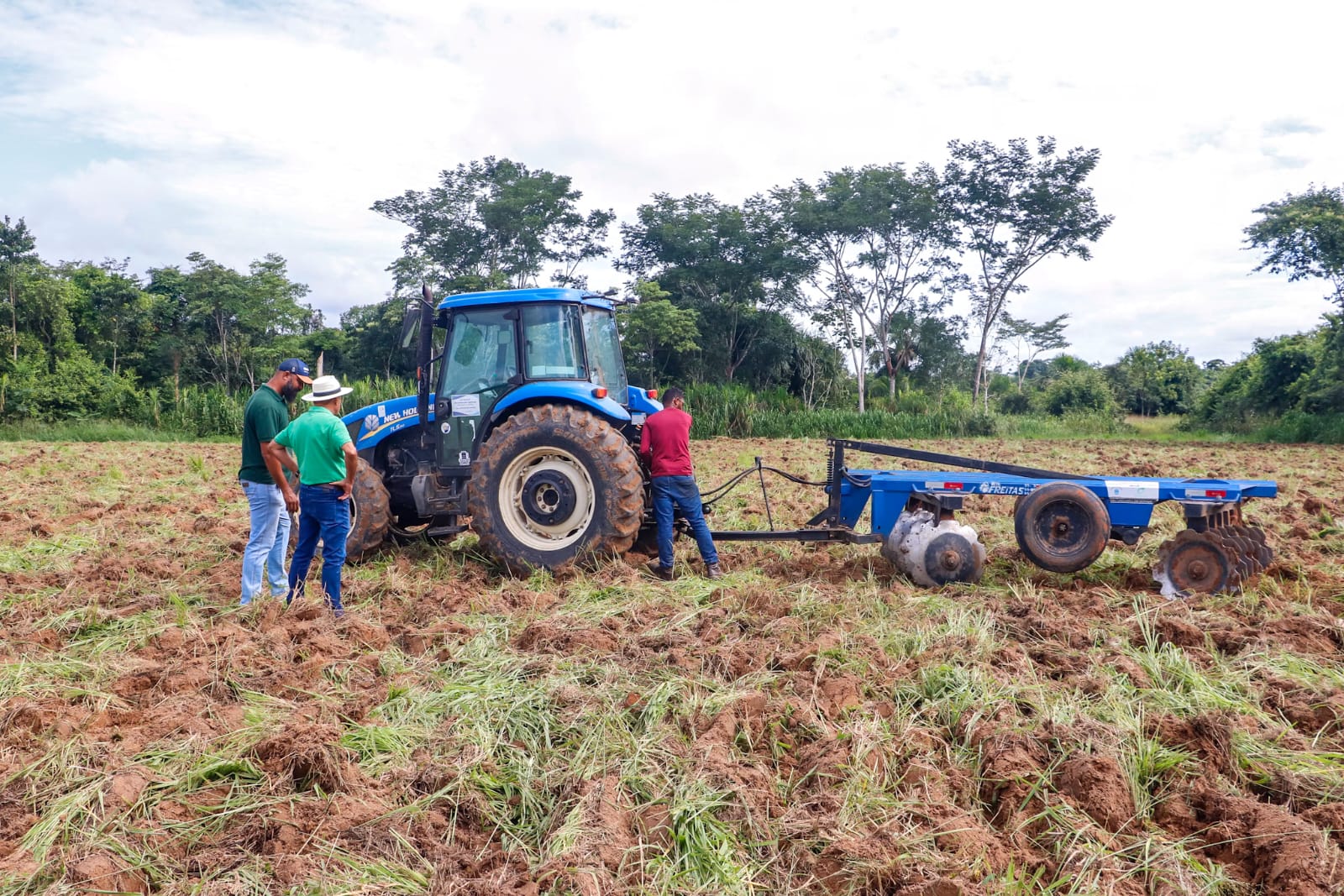 Prefeitura de Rio Branco reforça apoio ao homem do campo