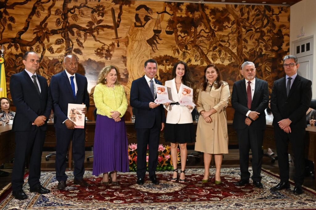 Secretaria de Administração e OCA recebem homenagem por atuação nos 30 anos do Projeto Cidadão do TJAC