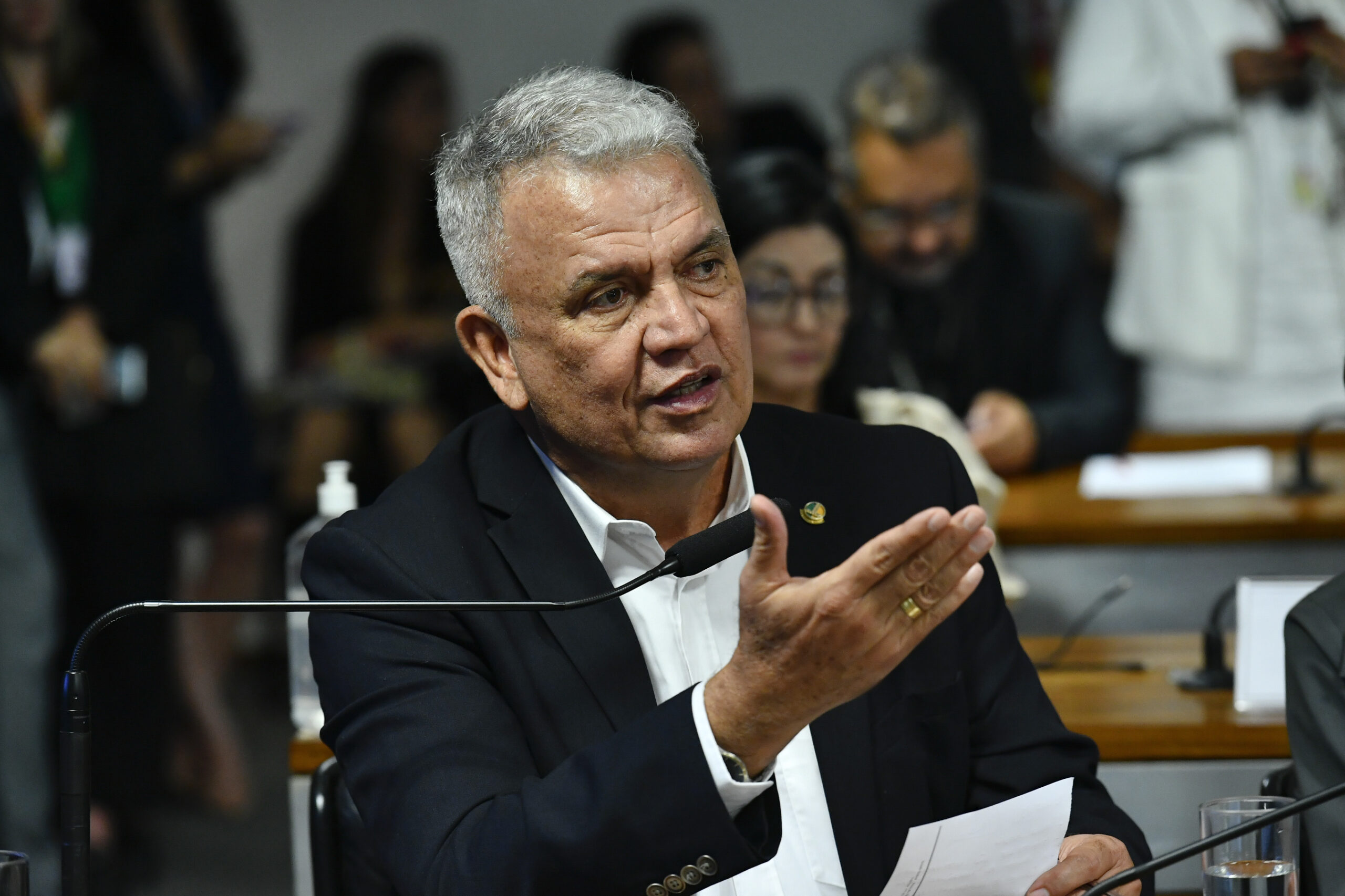 As Comissões de Serviços de Infraestrutura (CI) e de Desenvolvimento Regional e Turismo (CDR) promovem audiência pública conjunta destinada a debater o plano de trabalho do Ministério de Portos e Aeroportos para os próximos dois anos.
À bancada, em pronunciamento, senador Sérgio Petecão (PSD-AC).
Foto: Geraldo Magela/Agência Senado