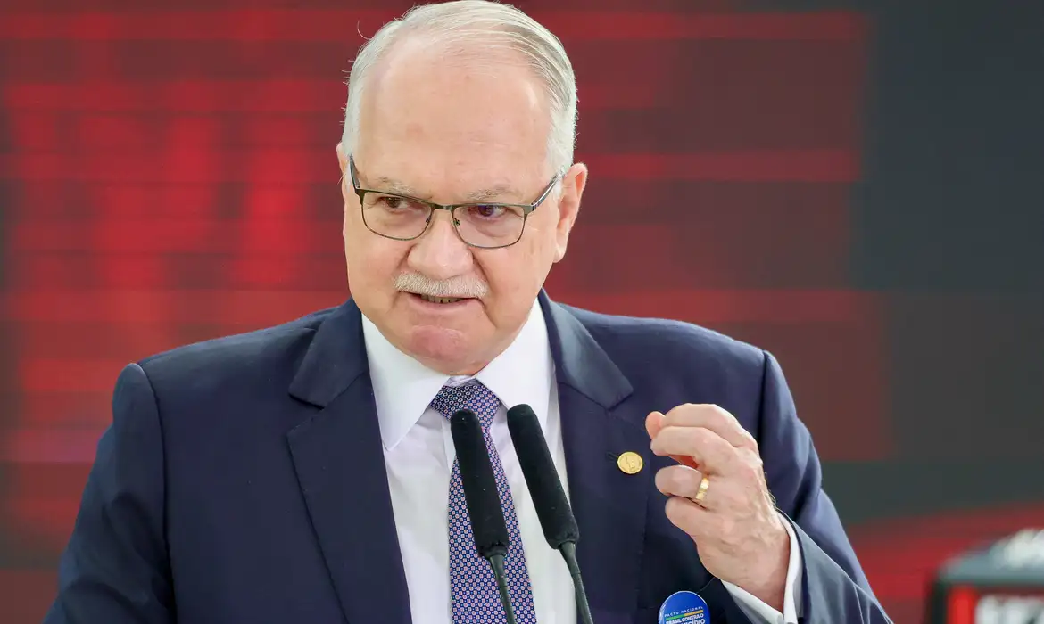Encerramento do inquérito das fake news está em pauta, diz Fachin