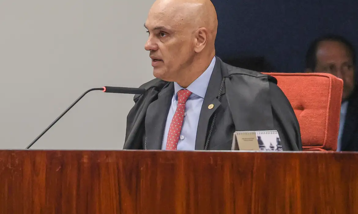 Moraes nega conversas com Vorcaro no dia em que banqueiro foi preso
