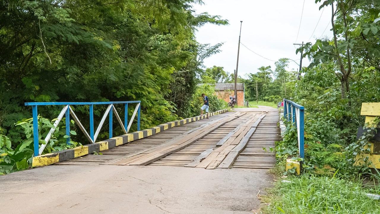 Prefeito de Rio Branco anuncia reforma de ponte no Taquari e garante intervenção imediata