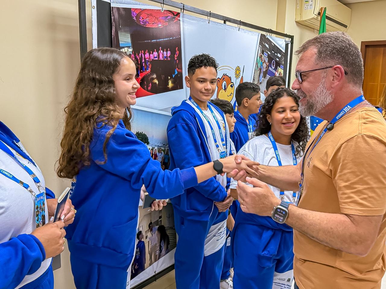 Estudantes da rede municipal de Rio Branco embarcam para intercâmbio educacional na Disney e na NASA