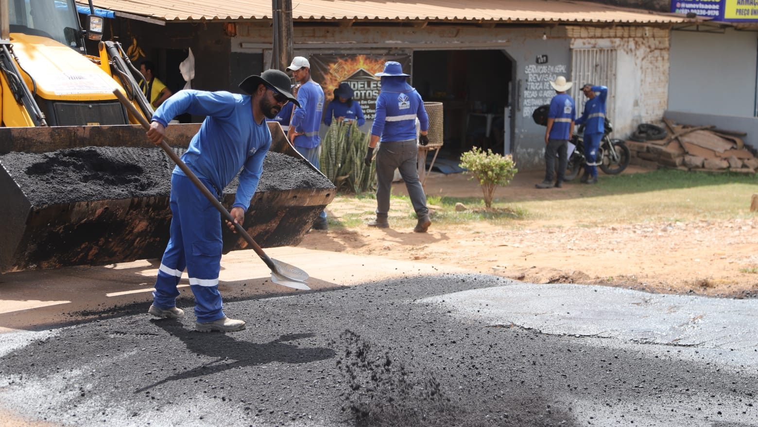 Gestão municipal amplia ações de infraestrutura e recuperação viária em ruas da capital